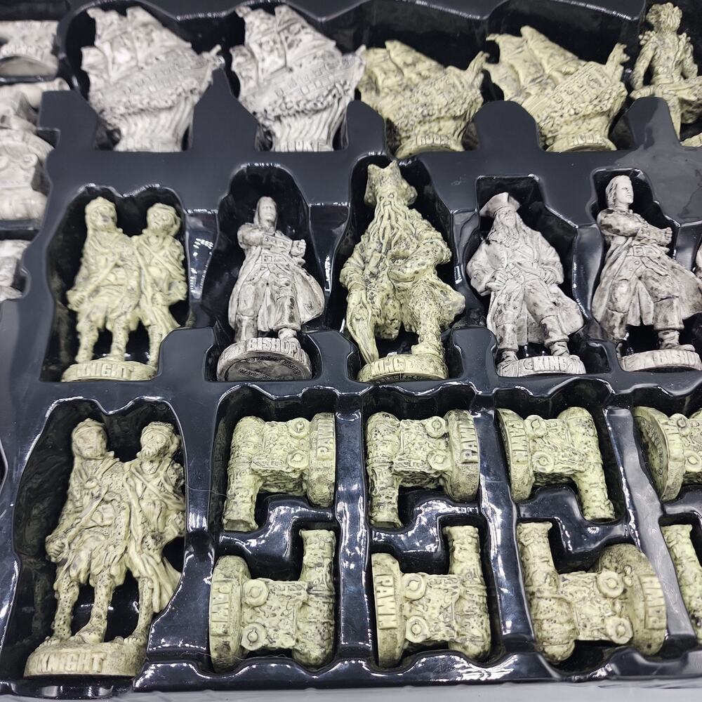Disney Pirates of the Caribbean At Worlds End Chess Set Collectors Edition